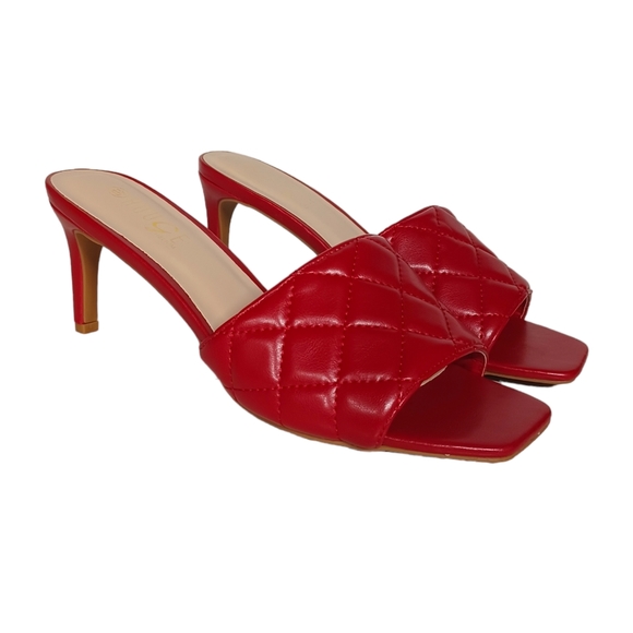 NEW ROUGE Red Quilted Square Open Toe Low Slip On Heels 8.5 - Picture 1 of 10